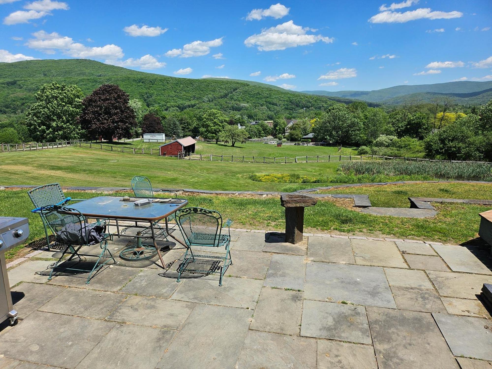 Clover Hill Farm & Country Inn Вільямстаун Екстер'єр фото